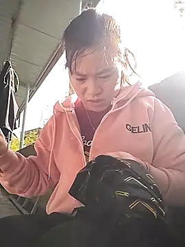 Snapshot of tuyetnhi-00 chatting on October 2, 1:20 am tuyetnhi-00 online show from October 2, 1:20 am