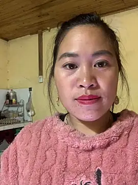 tuyetnhi-00 online show from December 17, 1:21 am