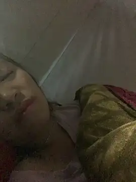 Snapshot of tuyetnhi-00 chatting on December 14, 10:04 pm tuyetnhi-00 online show from December 14, 10:04 pm