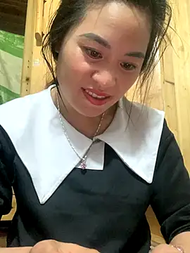 Snapshot of tuyetnhi-00 chatting on November 10, 10:20 am tuyetnhi-00 online show from November 10, 10:20 am