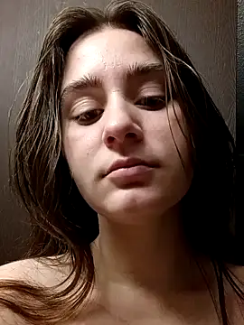 freakylittlebitch69 online show from October 8, 3:13 pm