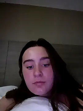 freakylittlebitch69 online show from October 6, 9:04 pm