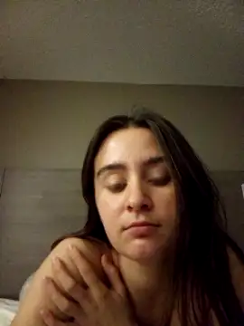 freakylittlebitch69 online show from October 21, 9:14 pm