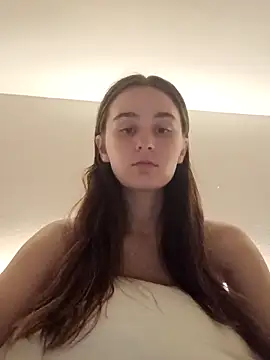 freakylittlebitch69 online show from September 14, 3:07 am
