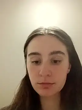 freakylittlebitch69 online show from September 15, 3:18 am