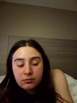 freakylittlebitch69 online show from October 10, 3:29 am