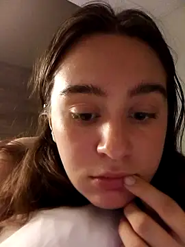 freakylittlebitch69 online show from October 2, 5:55 am