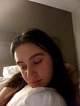 freakylittlebitch69 online show from October 2, 6:00 pm