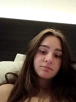 freakylittlebitch69 online show from September 27, 11:16 am