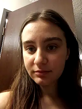 freakylittlebitch69 online show from October 3, 6:20 pm