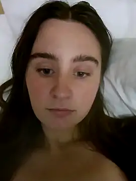 freakylittlebitch69 online show from October 12, 4:47 am