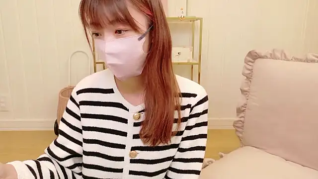 Snapshot of SUZU_1201 chatting on September 19, 4:05 am SUZU 1201 online show from September 19, 4:05 am