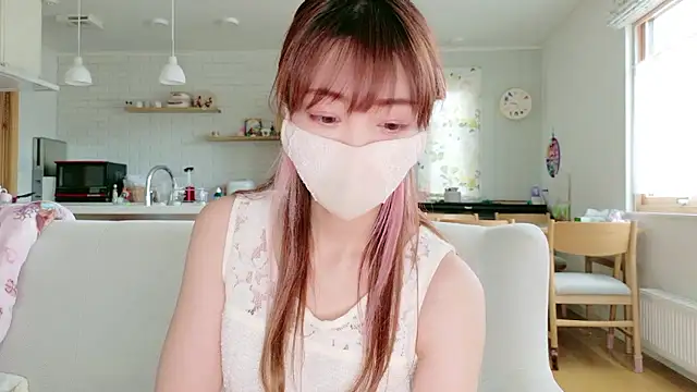 SUZU 1201 online show from April 13, 12:25 am