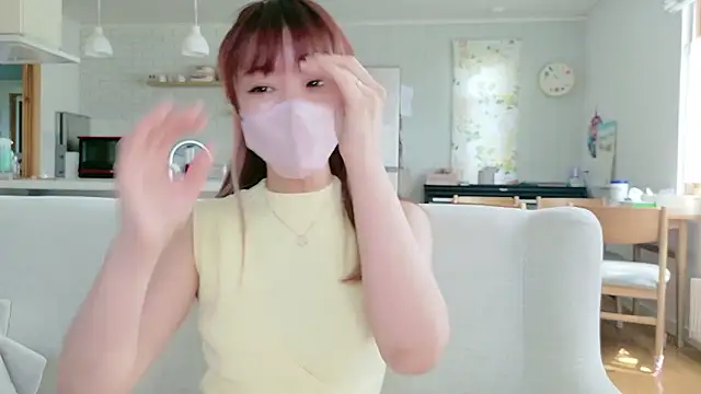 SUZU 1201 online show from May 3, 2:05 am