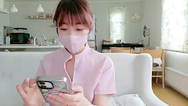 Snapshot of SUZU_1201 chatting on June 17, 12:32 am SUZU 1201 online show from June 17, 12:32 am