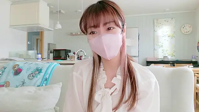 SUZU 1201 online show from April 18, 1:41 am