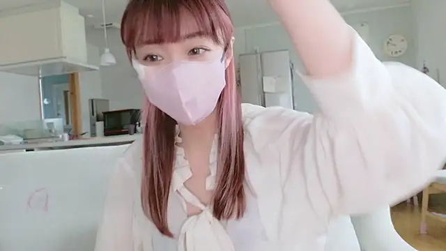 SUZU 1201 online show from April 23, 12:50 am