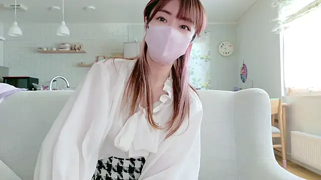 SUZU 1201 online show from April 9, 12:34 am