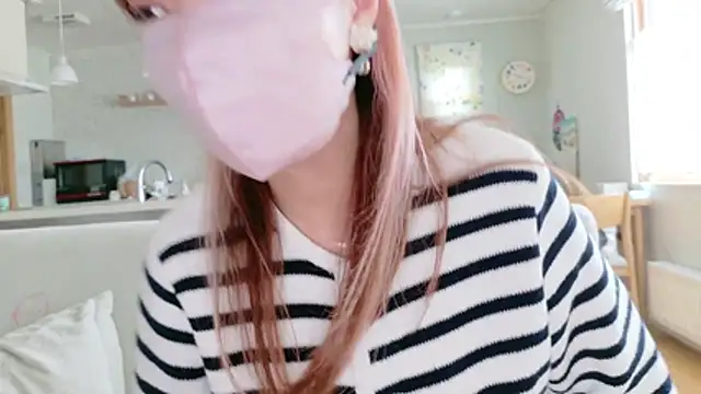 SUZU 1201 online show from May 24, 1:16 am