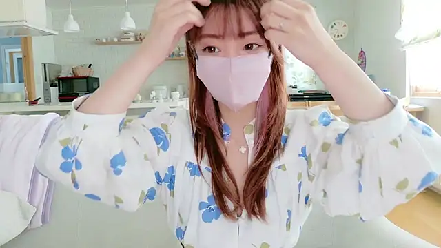 SUZU 1201 online show from February 24, 12:33 am