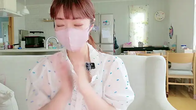 Snapshot of SUZU_1201 chatting on July 9, 12:55 am SUZU 1201 online show from July 9, 12:55 am