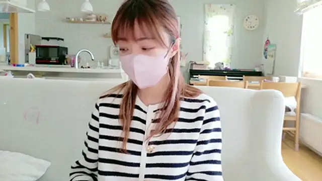 Snapshot of SUZU_1201 chatting on June 15, 12:33 am SUZU 1201 online show from June 15, 12:33 am