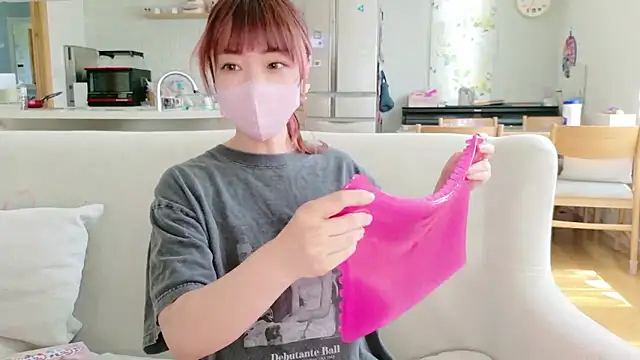 Snapshot of SUZU_1201 chatting on July 5, 1:32 am SUZU 1201 online show from July 5, 1:32 am