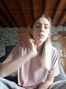 Snapshot of SexyAlya chatting on December 4, 9:19 am SexyAlya online show from December 4, 9:19 am