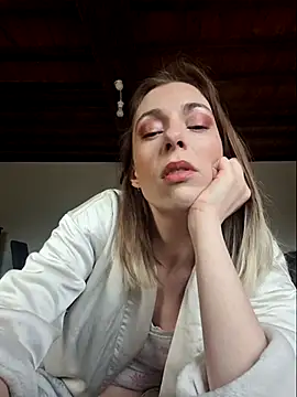 Snapshot of SexyAlya chatting on April 1, 8:15 am SexyAlya online show from April 1, 8:15 am
