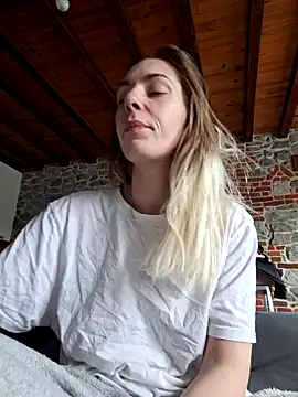 Snapshot of SexyAlya chatting on December 3, 10:14 am SexyAlya online show from December 3, 10:14 am