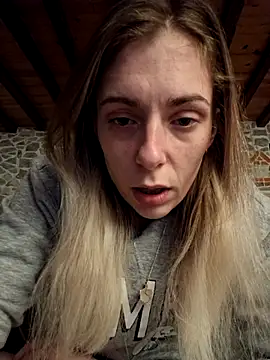 Snapshot of SexyAlya chatting on November 17, 10:14 pm SexyAlya online show from November 17, 10:14 pm