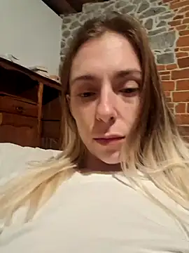 Snapshot of SexyAlya chatting on October 1, 10:57 pm SexyAlya online show from October 1, 10:57 pm