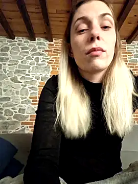 Snapshot of SexyAlya chatting on November 1, 12:17 am SexyAlya online show from November 1, 12:17 am