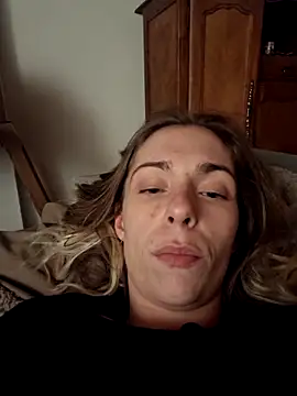 Snapshot of SexyAlya chatting on November 5, 12:36 am SexyAlya online show from November 5, 12:36 am