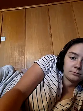 YoungLiisaxx online show from September 27, 11:38 am