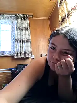 YoungLiisaxx online show from October 30, 12:03 pm