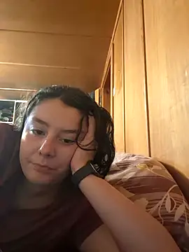 YoungLiisaxx online show from September 18, 5:10 am