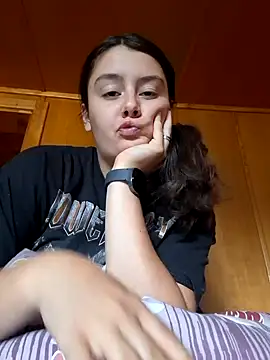 YoungLiisaxx online show from September 26, 12:01 pm