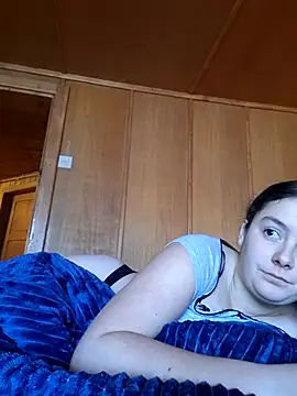 YoungLiisaxx online show from November 4, 10:08 am