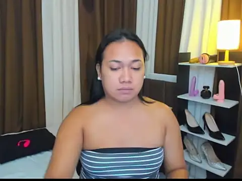 TsUncutKaren online show from October 3, 5:31 am