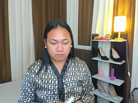 TsUncutKaren online show from September 24, 4:13 pm