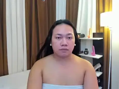 TsUncutKaren online show from November 20, 5:30 am