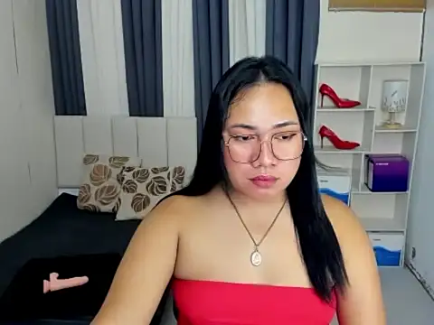 TsUncutKaren online show from January 10, 5:14 am