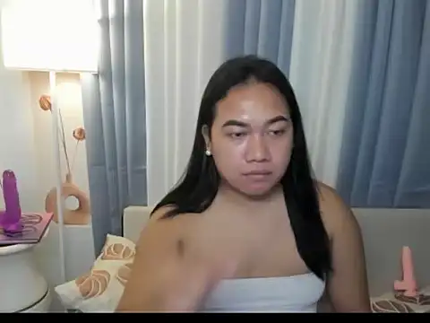 TsUncutKaren online show from November 14, 5:05 pm