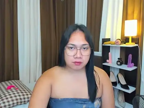 TsUncutKaren online show from September 28, 5:42 pm