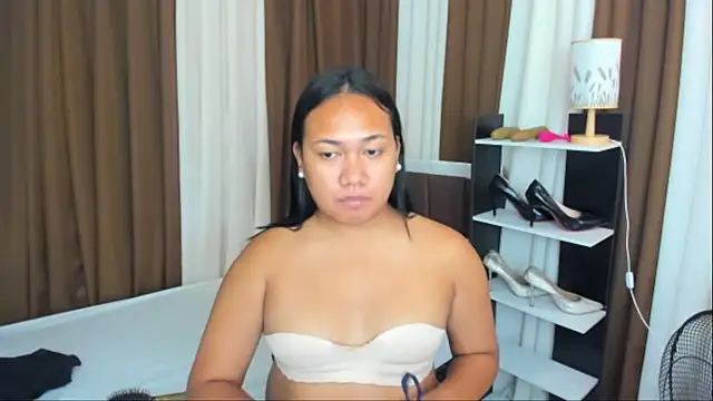 TsUncutKaren online show from September 11, 5:40 am