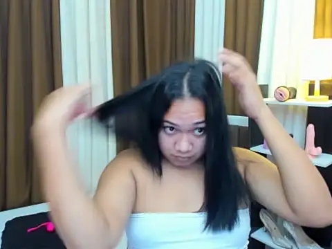 TsUncutKaren online show from October 24, 8:52 pm