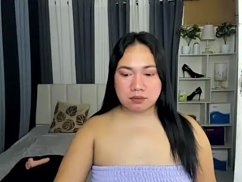 TsUncutKaren online show from March 5, 6:54 am