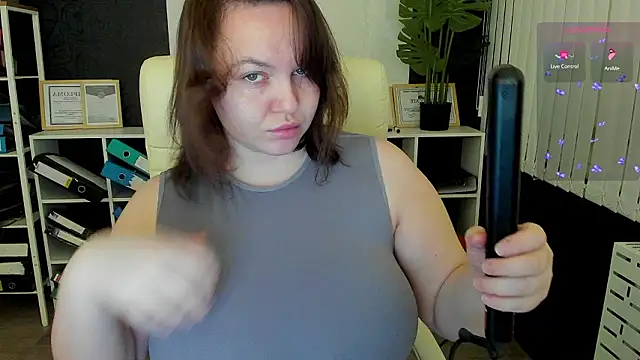  feel me  online show from February 3, 1:49 am