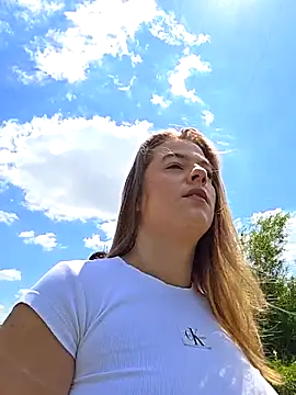 Snapshot of Luna_Lynn chatting on July 2, 10:21 am Luna Lynn online show from July 2, 10:21 am